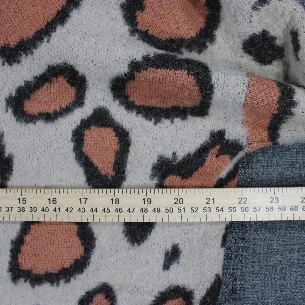 Gigio USA Womens Leopard Print Fuzzy V-Neck Sweater Tan Cream TC1396 Small - Picture 8 of 10